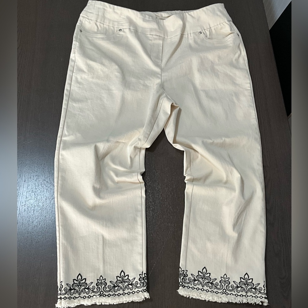 Alfred Dunner Natural Instinct Womens Stretch Fabric Straight Ankle Pant,size18